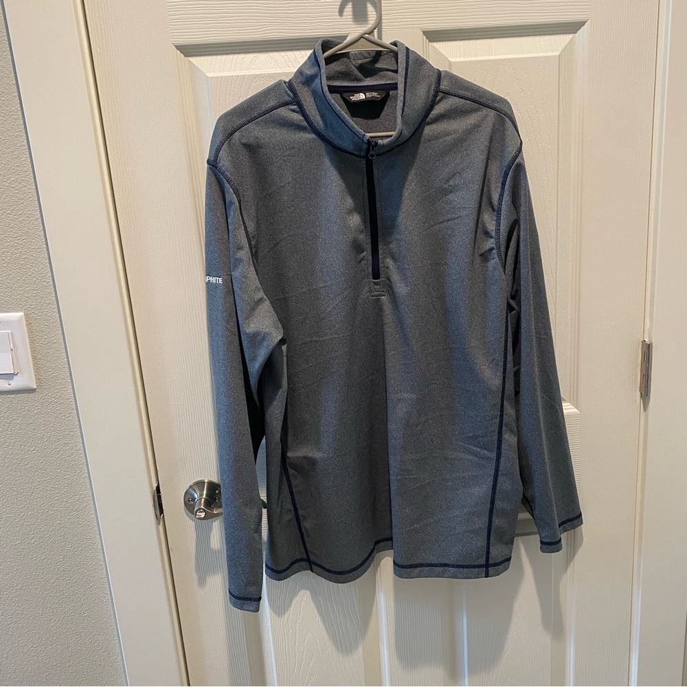 Men’s Extra Large The North Face Tech Quarter Zip Fleece Pullover